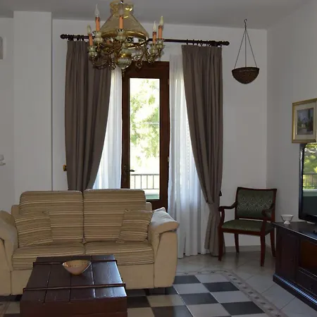 Apartahotel Dimora Del Marchese 4*